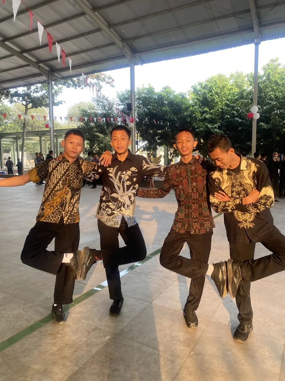 Hari batik di sekolah